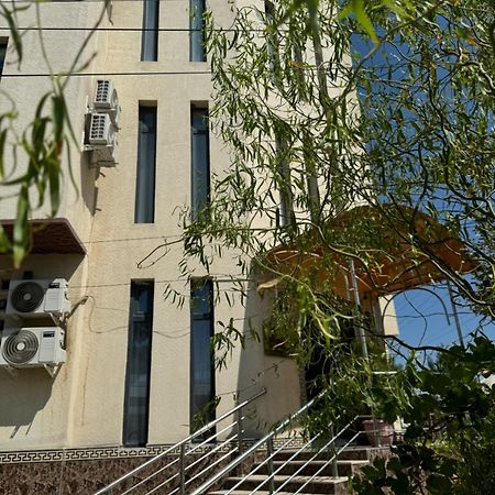 בוקורו Hotel Boutique Al Hayit מראה חיצוני תמונה