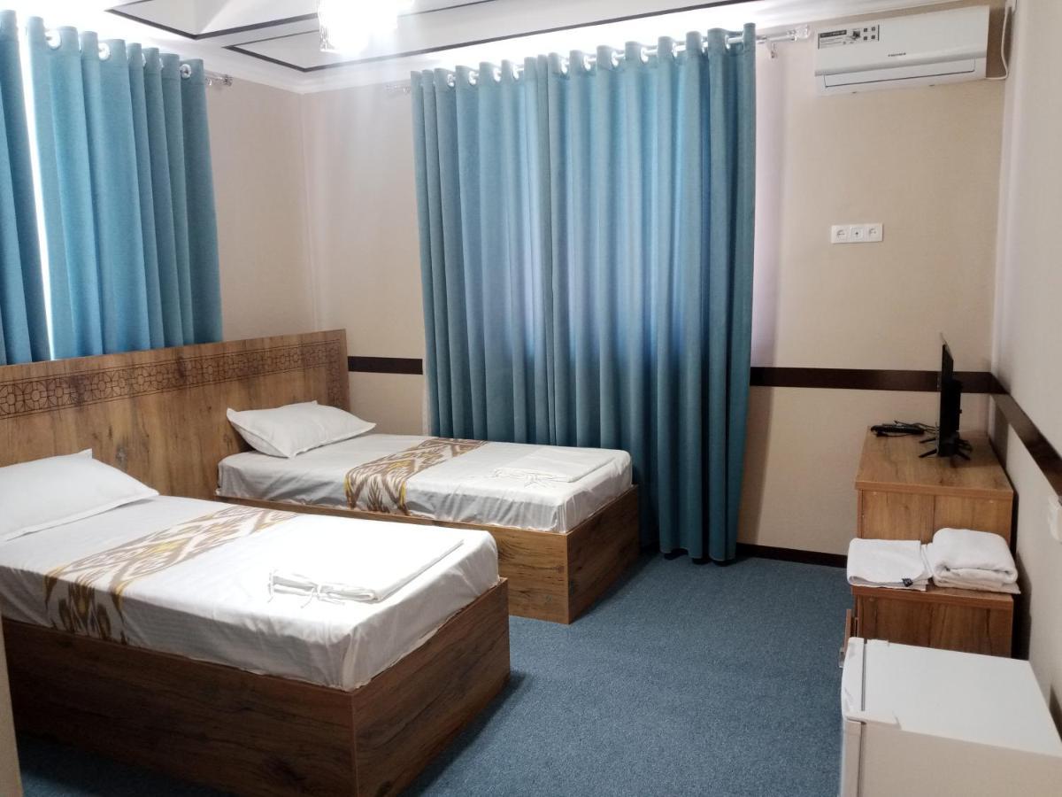 בוקורו Hotel Boutique Al Hayit מראה חיצוני תמונה