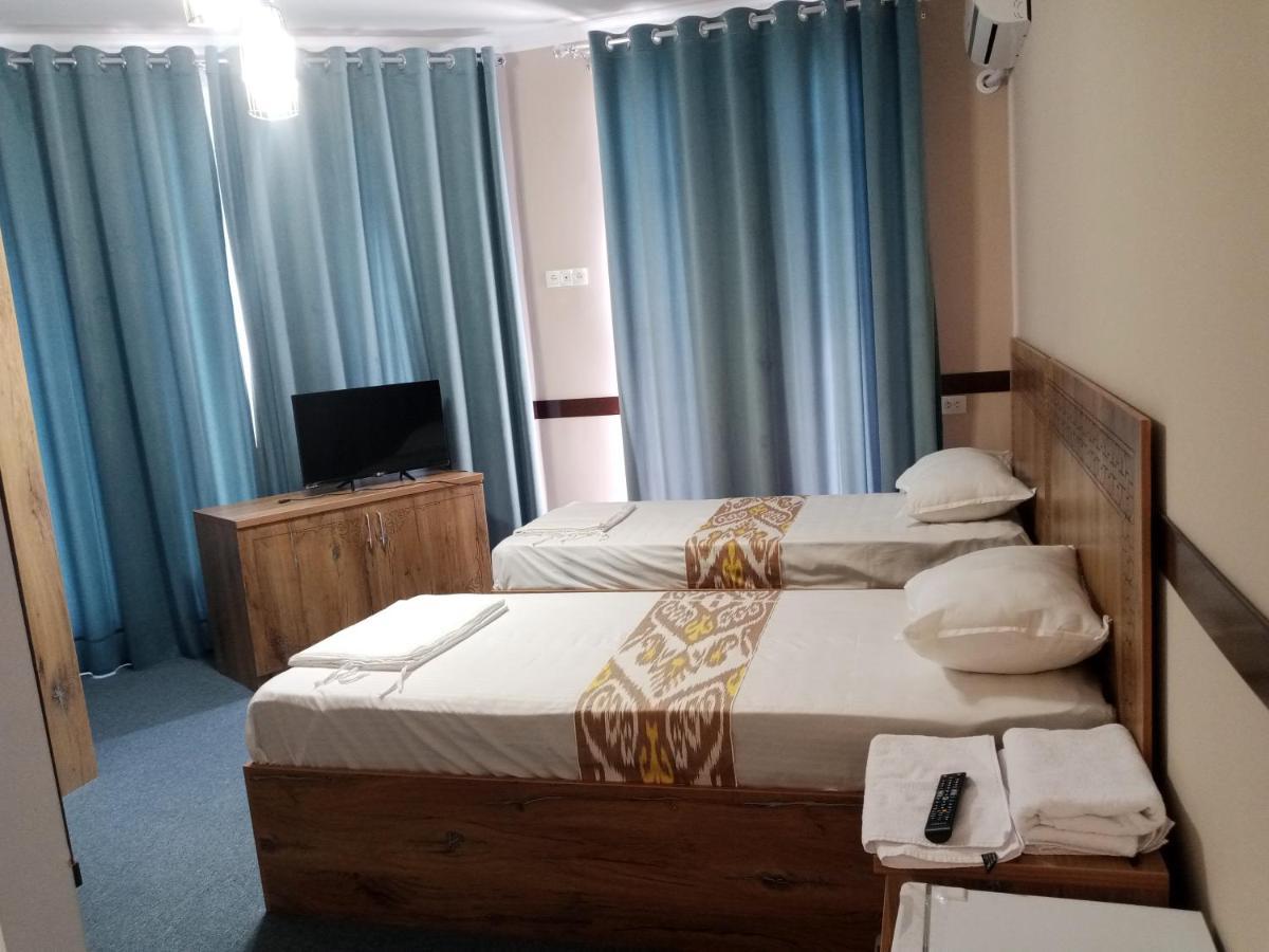 בוקורו Hotel Boutique Al Hayit מראה חיצוני תמונה
