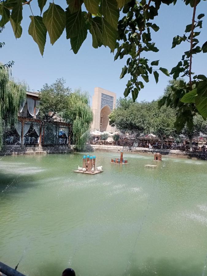 בוקורו Hotel Boutique Al Hayit מראה חיצוני תמונה