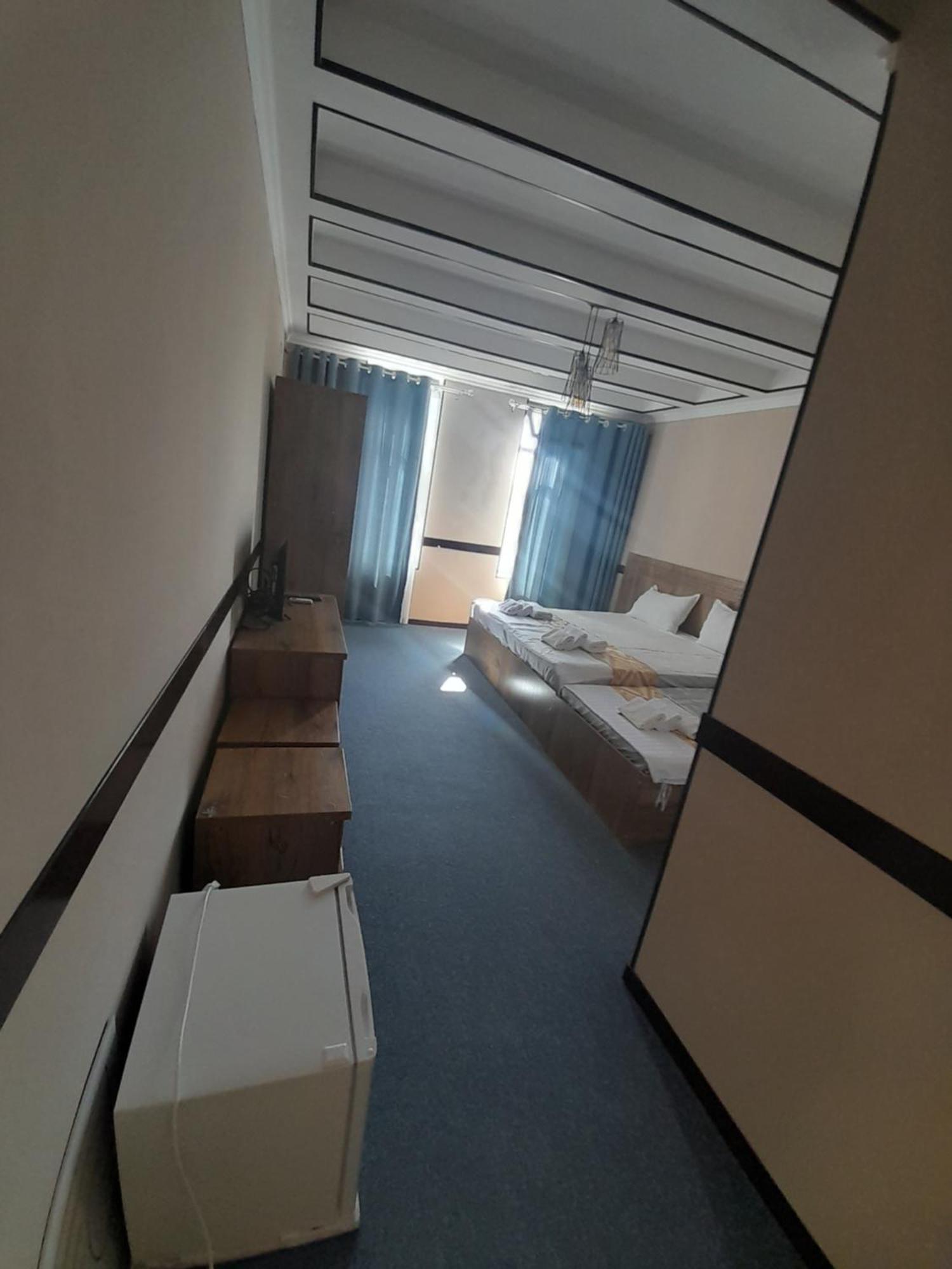 בוקורו Hotel Boutique Al Hayit מראה חיצוני תמונה
