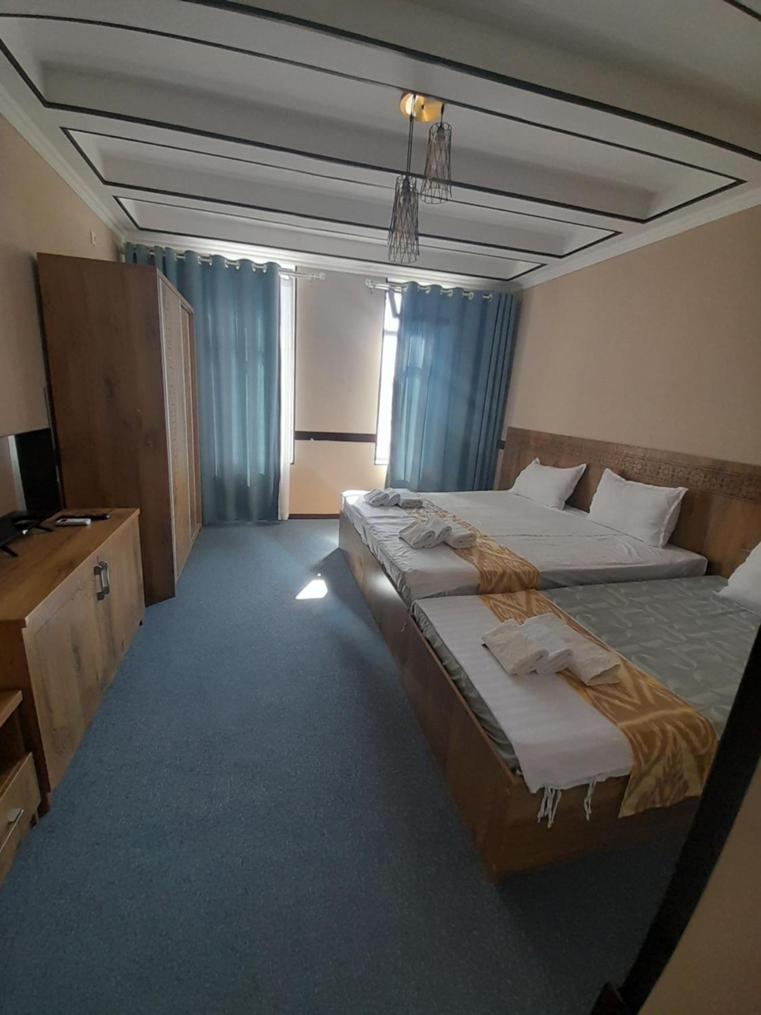 בוקורו Hotel Boutique Al Hayit מראה חיצוני תמונה