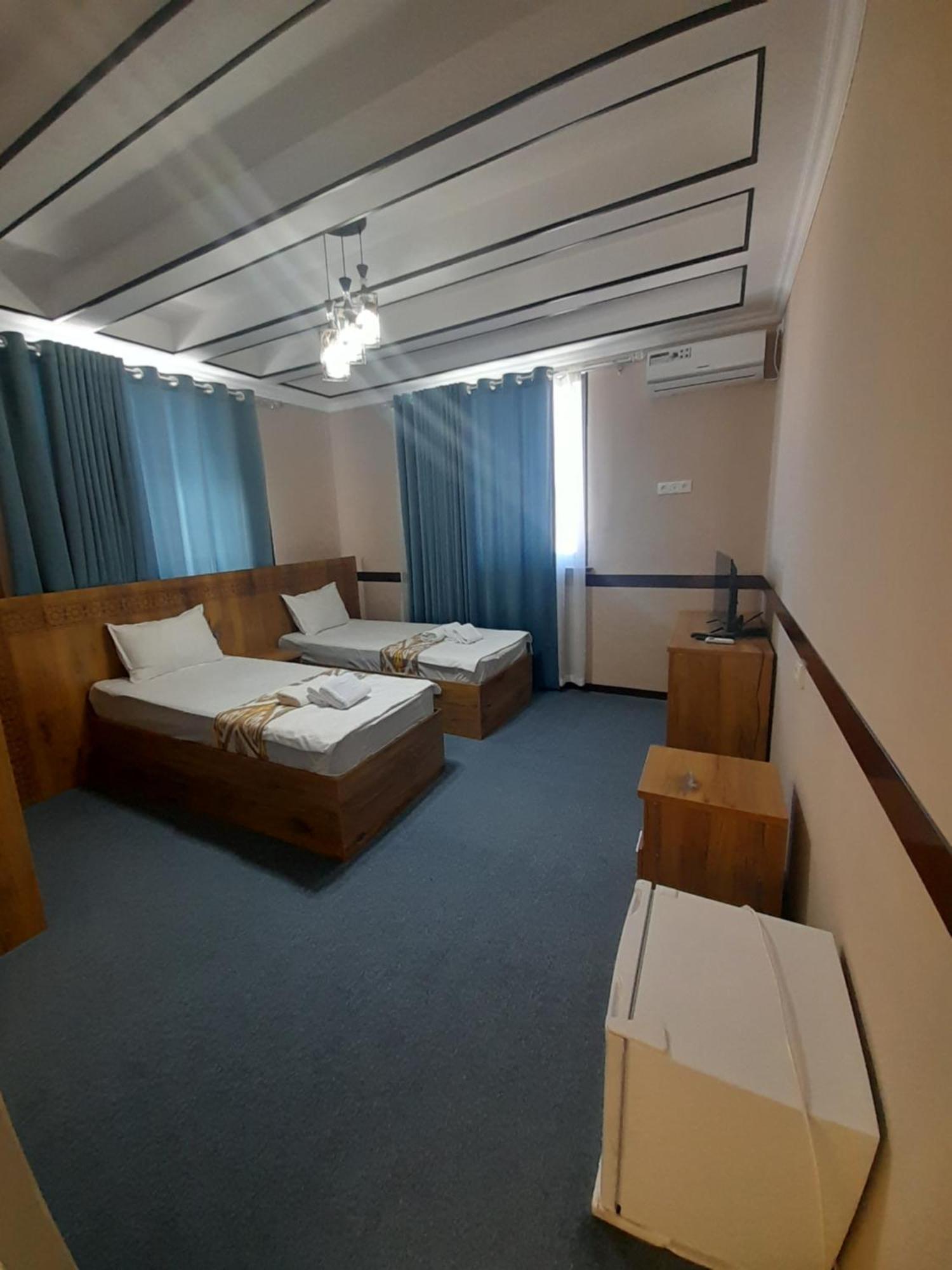 בוקורו Hotel Boutique Al Hayit מראה חיצוני תמונה