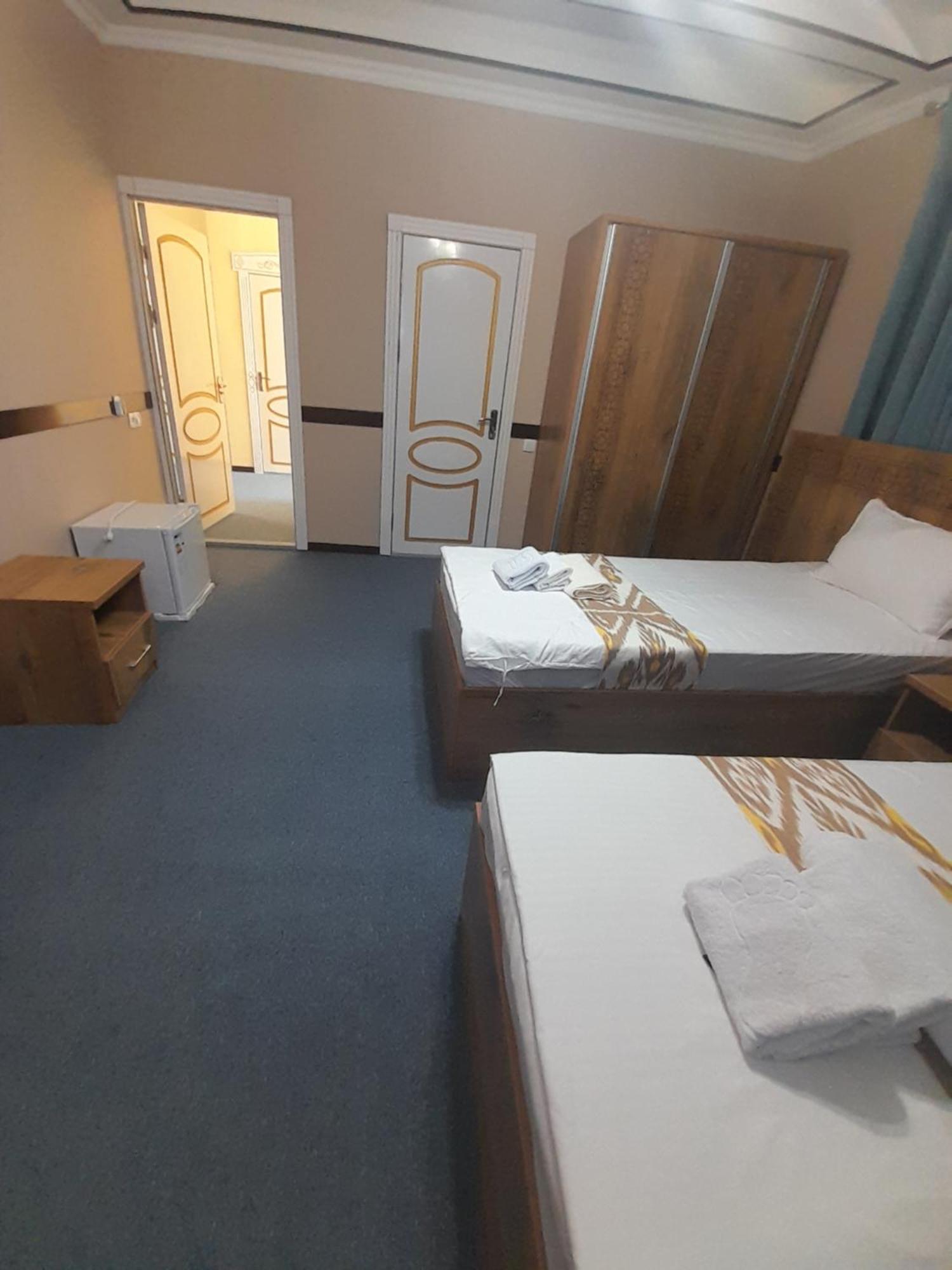בוקורו Hotel Boutique Al Hayit מראה חיצוני תמונה
