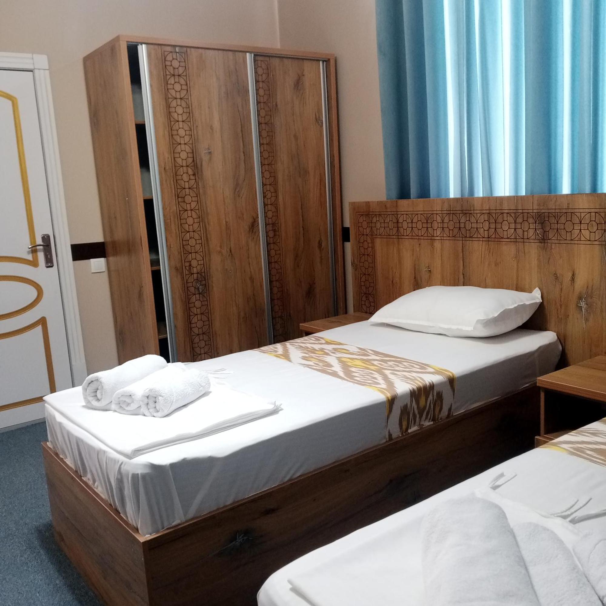 בוקורו Hotel Boutique Al Hayit מראה חיצוני תמונה